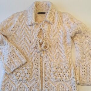 Liz Claiborne Ivory Cable Knit Sweater